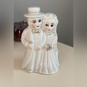 Vintage porcelain wedding couple